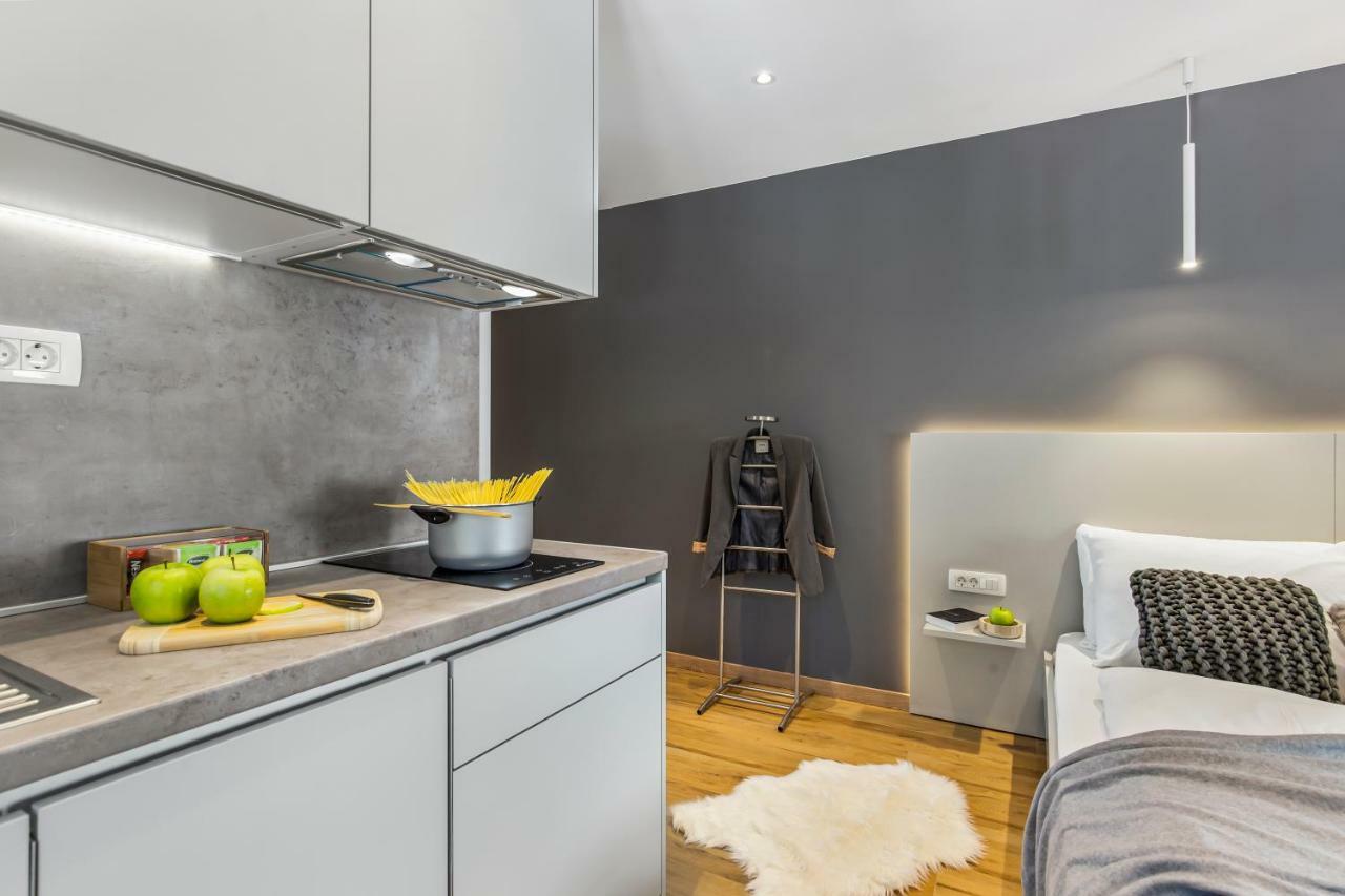 Incenter Apartments Рийека Екстериор снимка