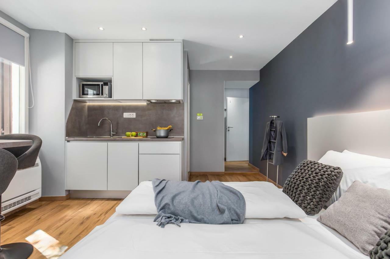 Incenter Apartments Рийека Екстериор снимка