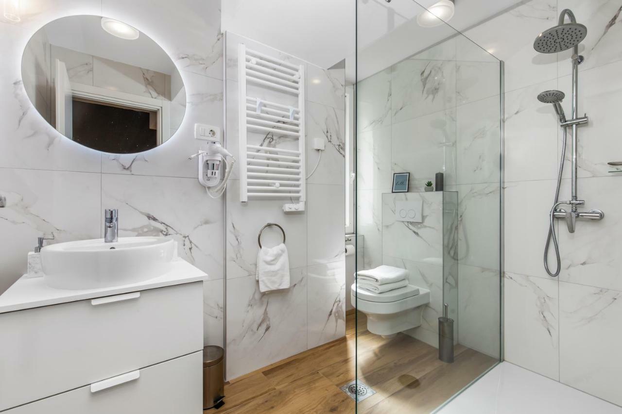 Incenter Apartments Рийека Екстериор снимка